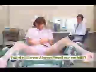 Akiho yoshizawa desirable asiática enfermera disfruta burlas la doc