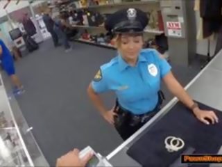 Latina cảnh sát phim tắt cô ấy lợi phẩm vì tiền