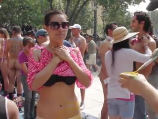 2014 mexico wnbr - telanjang wanita & laki-laki tubuh painted di square