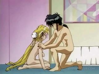 Anime blondinė diva prigautas nuogas į lova