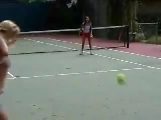 אף אחד ל טניס