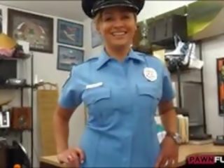 Big susu polisi officer gets her burungpun fucked by pawn man