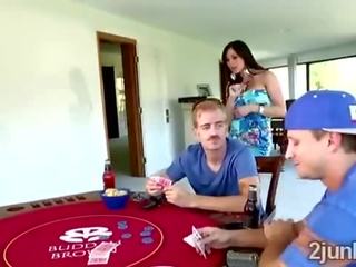 Perv loses -ban póker de ends baszás övé barátok terrific bevállalós anyuka
