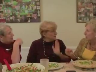 3 grannies react to big gara johnson ulylar uçin movie film