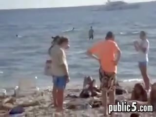 Мінет на відкритому повітрі в публічний на в пляж
