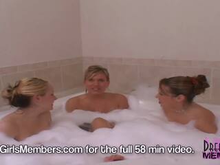 Three College Girls Play Naked In the Bath Tub