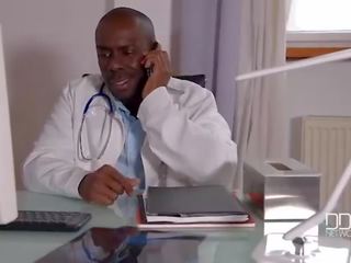 DDF Network-Hardcore Recovery - Doctors Black member Penetrates Blonde's Ass