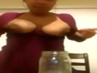 Ebony teenager milking her big ireng susu, reged video 00