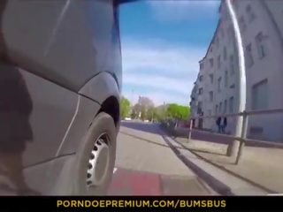 Bums autobuz - e egër publike seks me seksualisht ngjallur europiane hottie lilli vanilli