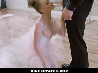 Gingerpatch - راقصة باليه athena راين يحب مص كوك