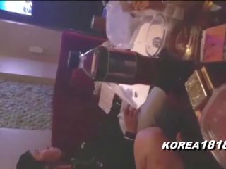 Korejieši nerds būt jautrība pie istaba salon ar nejaukas korejieši