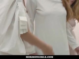 Mormongirlz- דוּ בנות להוביל למעלה ג'ינג'י כוס