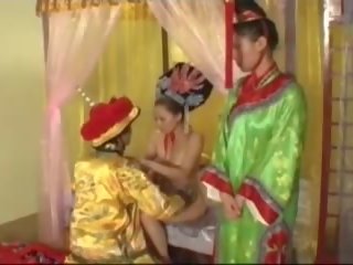 Kinesisk emperor fucks cocubines, gratis voksen film 7d