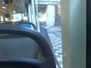 X nenn video im bus