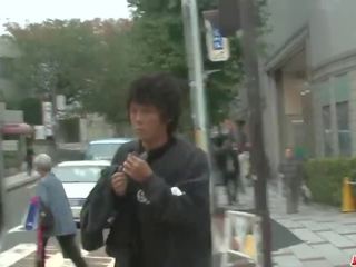 Middle-aged bani członek na kamera następnie jaskółki duży czas - więcej w japanesemamas.com