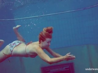 Marusia and Melisa Darkova Underwater Lesbos: Free sex video 02