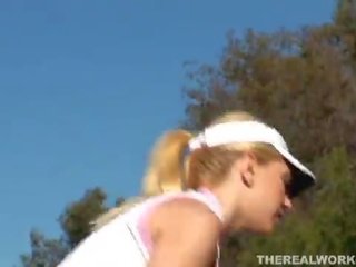Rozkošné prsnaté bohyne dostane fucked ťažký immediately thereafter ju golf lessons