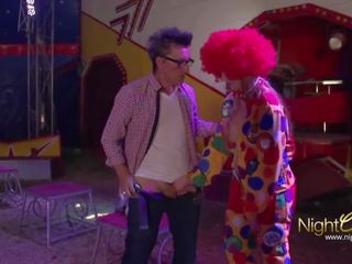 Im zirkus conny fickt 巢穴 小丑, 免費 高清晰度 性別 電影 52