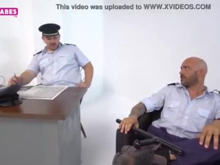 Sugarbabestv&colon; greeks polícia dôstojník dospelé klip