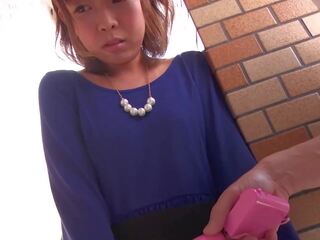 Azijietiškas japoniškas suaugusieji video kvietimas mergaitė dulkina jos putė su a dildo prieš