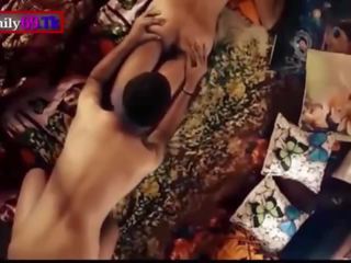 Desi gambar/video porno vulgar masala film dengan hindi audio